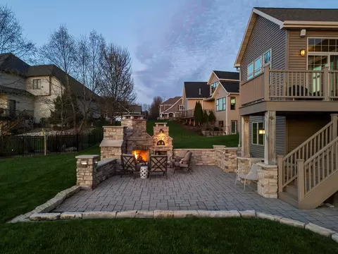 Exterior - 310 E Bluewater Way, Appleton, WI 54913 photo 9 of 22