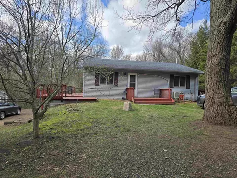 n7042 Garden Gateway, Almond, WI 54909