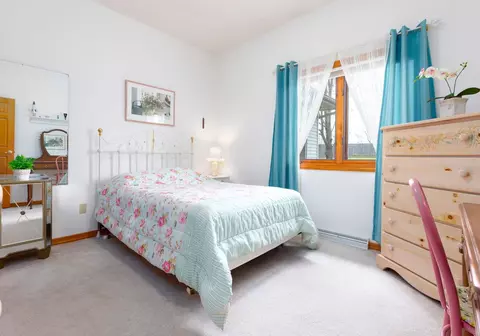 Bedroom - 1809 E Sylvan Ave, Appleton, WI 54915 photo 4 of 5