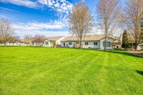 Exterior - 1809 E Sylvan Ave, Appleton, WI 54915 photo 6 of 9