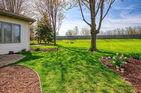 Exterior - 1809 E Sylvan Ave, Appleton, WI 54915 photo 8 of 9