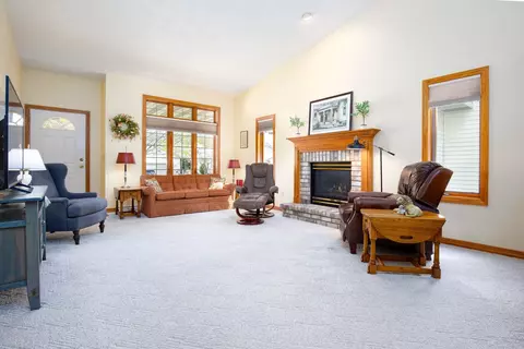 Living - 1809 E Sylvan Ave, Appleton, WI 54915 photo 1 of 2