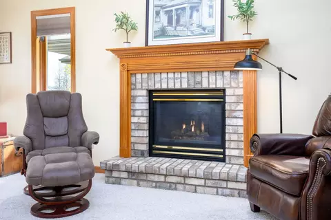 Living - 1809 E Sylvan Ave, Appleton, WI 54915 photo 2 of 2