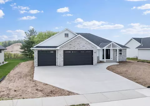 1267 Allen Lee Way, Pulaski, WI 54162