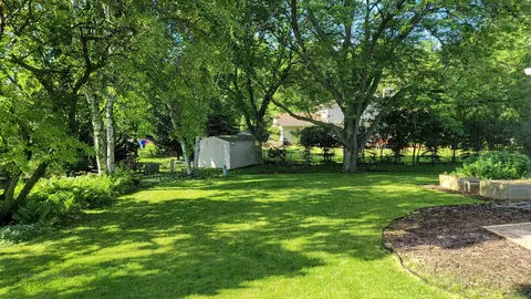Exterior - 8 Meadowbrook Ln, Appleton, WI 54914 photo 13 of 13