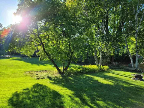 Exterior - 8 Meadowbrook Ln, Appleton, WI 54914 photo 9 of 13