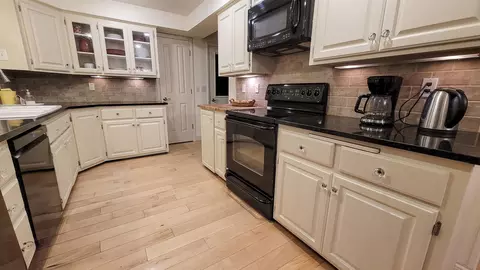Kitchen - 8 Meadowbrook Ln, Appleton, WI 54914 photo 1 of 2