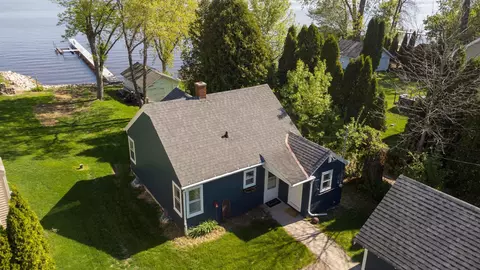 2664 Shorehaven Ln, Oshkosh, WI 54904