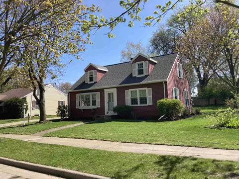 137 Jefferson Pl, Kimberly, WI 54136
