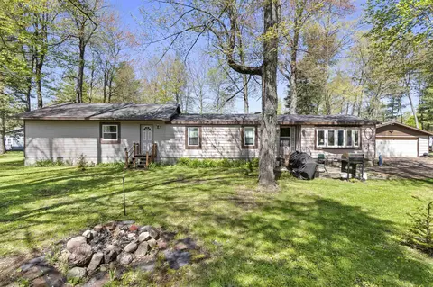 n6005 Lake Drive, Shawano, WI 54166