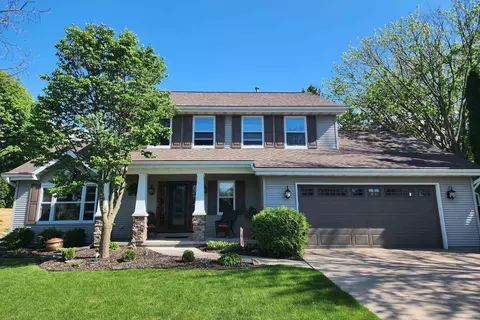 741 Yorkshire Rd, Neenah, WI 54956