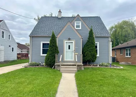 747 Depere St, Menasha, WI 54952