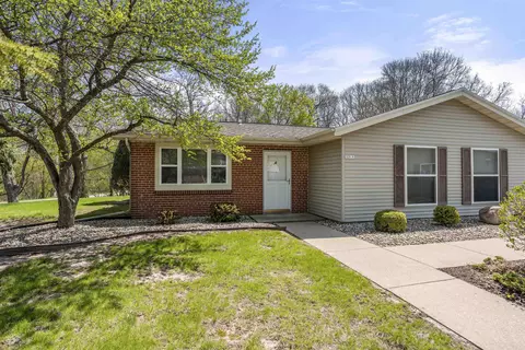 925 S West Ct UNIT A, Appleton, WI 54915