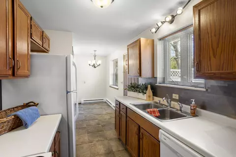 925 S West Ct UNIT A, Appleton, WI 54915 photo 4