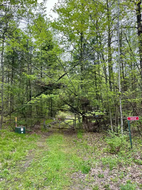14514 Gillette Ln, Mountain, WI 54149