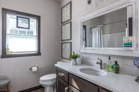Bath - 1056 W Cecilia Ct, Appleton, WI 54913 photo 3 of 3