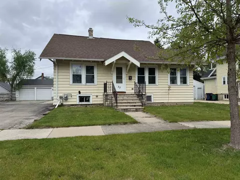 33 8th St, Fond Du Lac, WI 54935