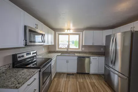 970 E Robin Ln, Shawano, WI 54166 photo 5