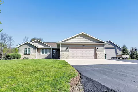 6271 Baywood Cir, Luxemburg, WI 54217