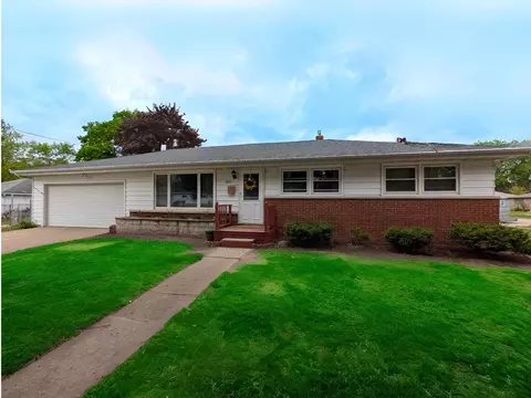 2113 N Racine St, Appleton, WI 54911