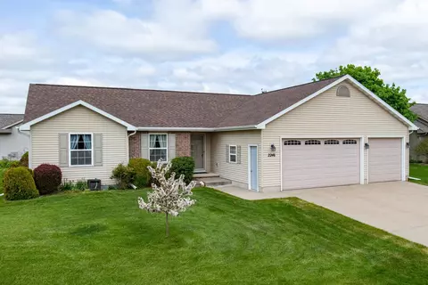 2246 Hearthstone Dr, Kaukauna, WI 54130