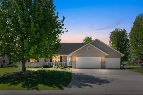 2891 Yellow Jasmine Way, Green Bay, WI 54313