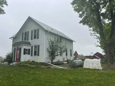 1954 Elm Dr, West Bend, WI 53095