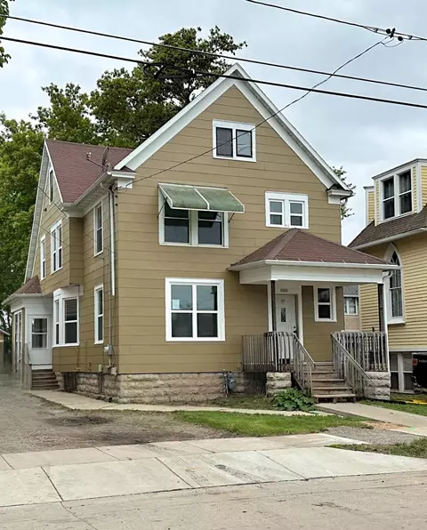 1011 Nebraska St, Oshkosh, WI 54902
