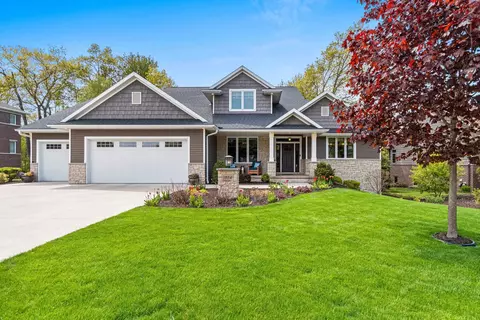 1954 Telemark Ct, Green Bay, WI 54313