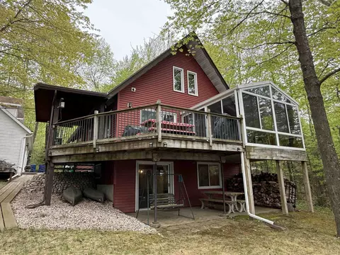 w10412 Island Lake Lane, Gresham, WI 54128