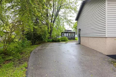 1208 E Layton Ave, Appleton, WI 54915 photo 4