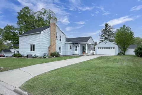 401 W Main St, Hortonville, WI 54944