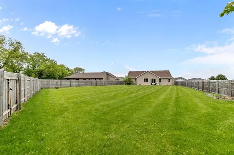 Exterior - 4816 W Corsican Pine Dr, Appleton, WI 54913 photo 4 of 6