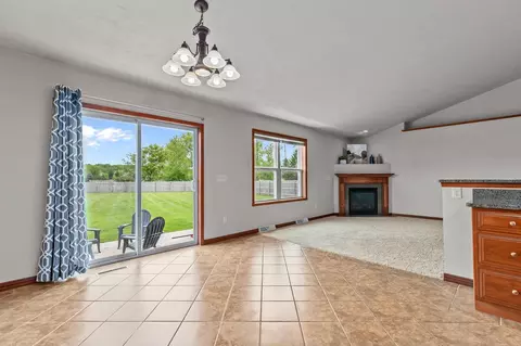 Living - 4816 W Corsican Pine Dr, Appleton, WI 54913 photo 2 of 2