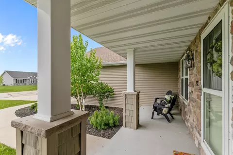 Exterior - 4816 W Corsican Pine Dr, Appleton, WI 54913 photo 6 of 6