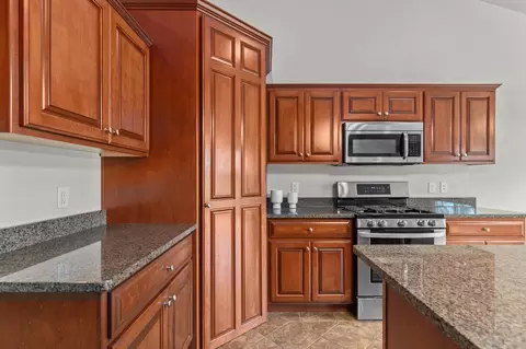 Kitchen - 4816 W Corsican Pine Dr, Appleton, WI 54913 photo 2 of 4