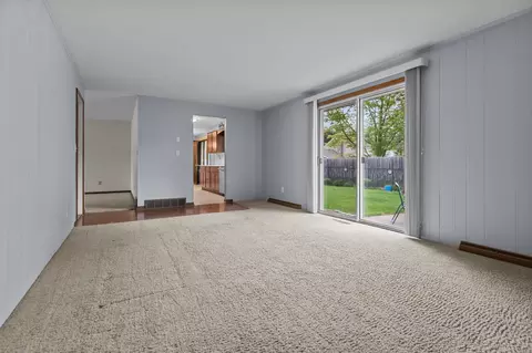 Living - 3512 Crestview Dr, Appleton, WI 54915 photo 5 of 7