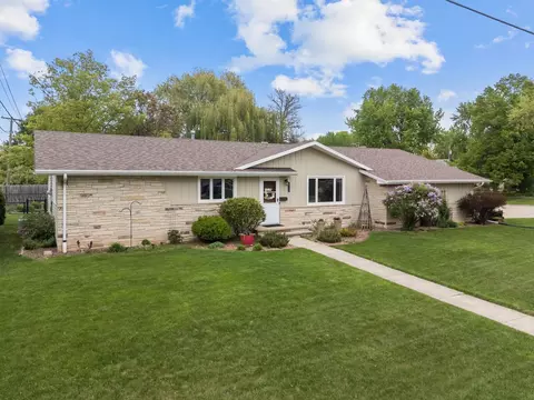 Exterior - 3512 Crestview Dr, Appleton, WI 54915 photo 6 of 6