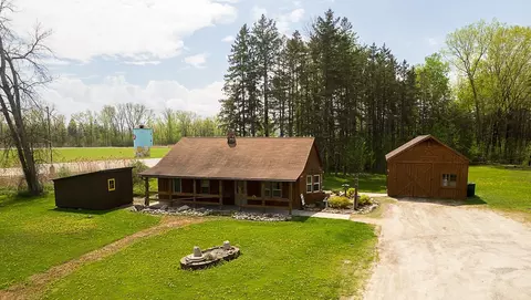 1545 Brookfield Ave, Green Bay, WI 54313