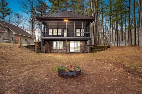 n2706 North Shore Drive, Clintonville, WI 54929