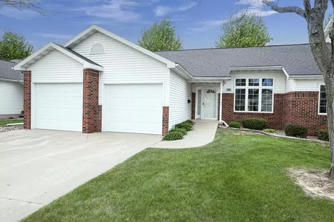 3205 N Mistwood Ln, Appleton, WI 54914 photo 2