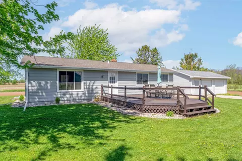 n7099 Horn Road, Hilbert, WI 54129