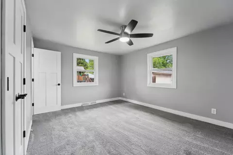 Bedroom - 1523 N Lynndale Dr, Appleton, WI 54914 photo 4 of 5