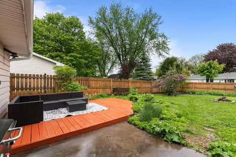 Exterior - 2112 E John St, Appleton, WI 54915 photo 3 of 7