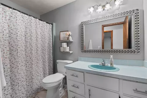 Bath - 2112 E John St, Appleton, WI 54915 photo 3 of 3