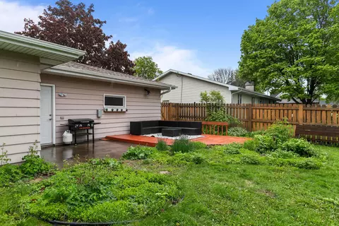 Exterior - 2112 E John St, Appleton, WI 54915 photo 4 of 7