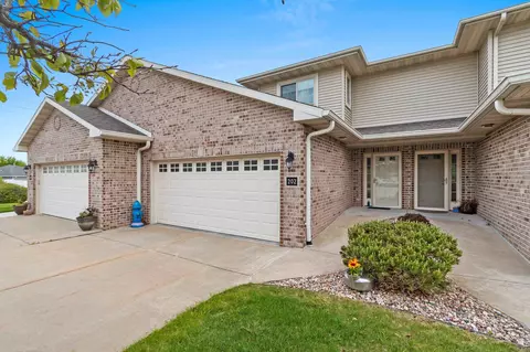 1300 Alpine Dr #202, Green Bay, WI 54311