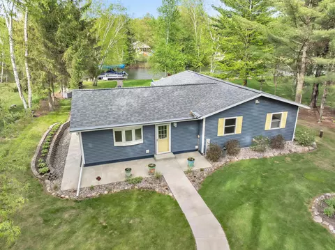 n1496 Brave Island Road, Keshena, WI 54135