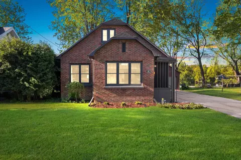 302 River Hts, Shawano, WI 54166