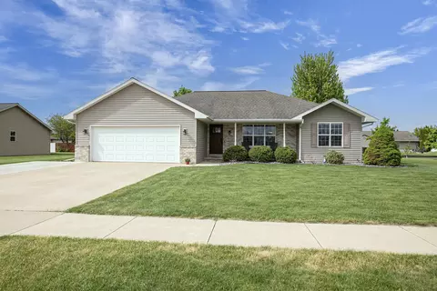 1775 Bridge Port Ln, De Pere, WI 54115